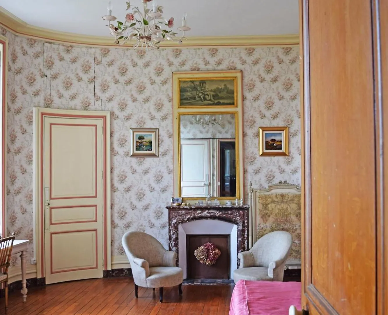 Chateau De La Luardaye Saint-Martin-sur-Oust